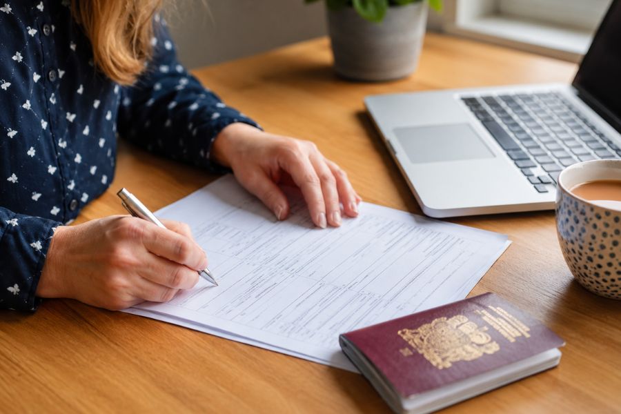 Change Child Surname Absent Father UK | Deed Poll Services